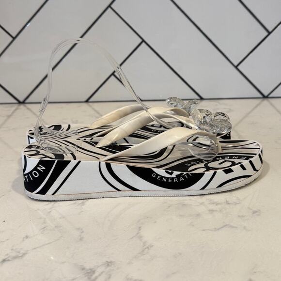 Y2K BCBGeneration black white platform flip flops size 10 clear gem flower - Picture 3 of 14